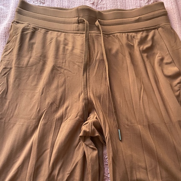 Lululemon Ready to Rulu Straight Leg Pant - Picture 4 of 4